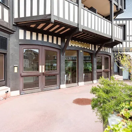 Apartman Les Jardins Du Yacht Club-4 By Interhome